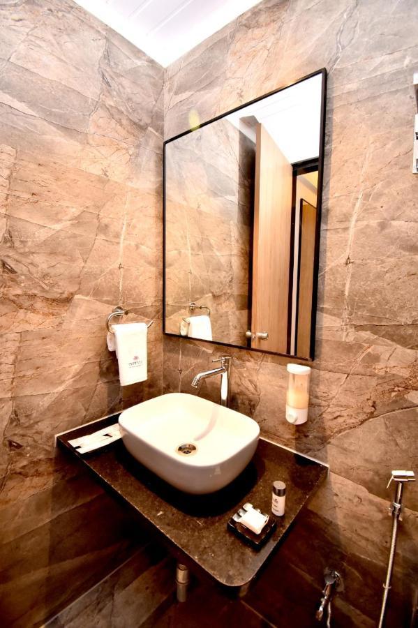 Meritas Aura Resort ロナバラ エクステリア 写真