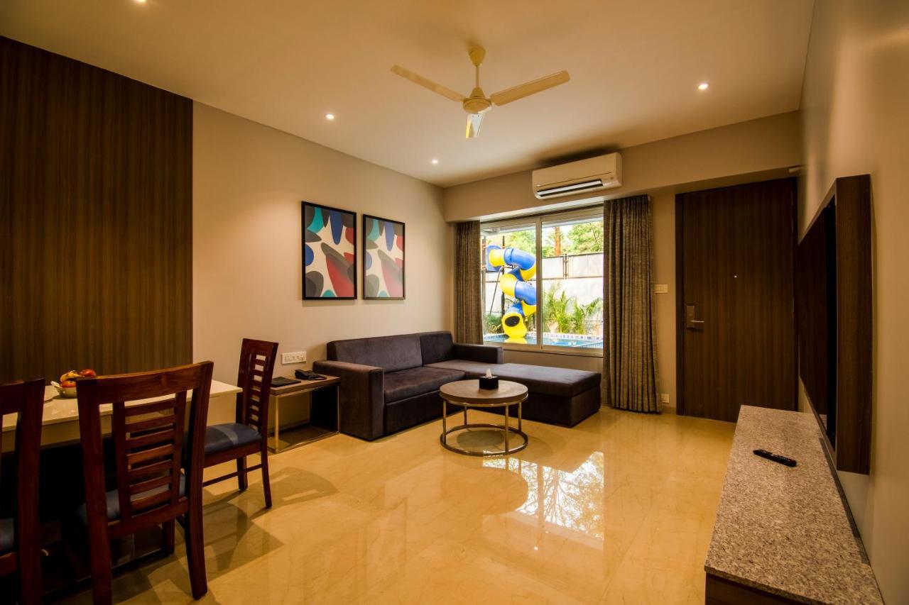 Meritas Aura Resort ロナバラ エクステリア 写真