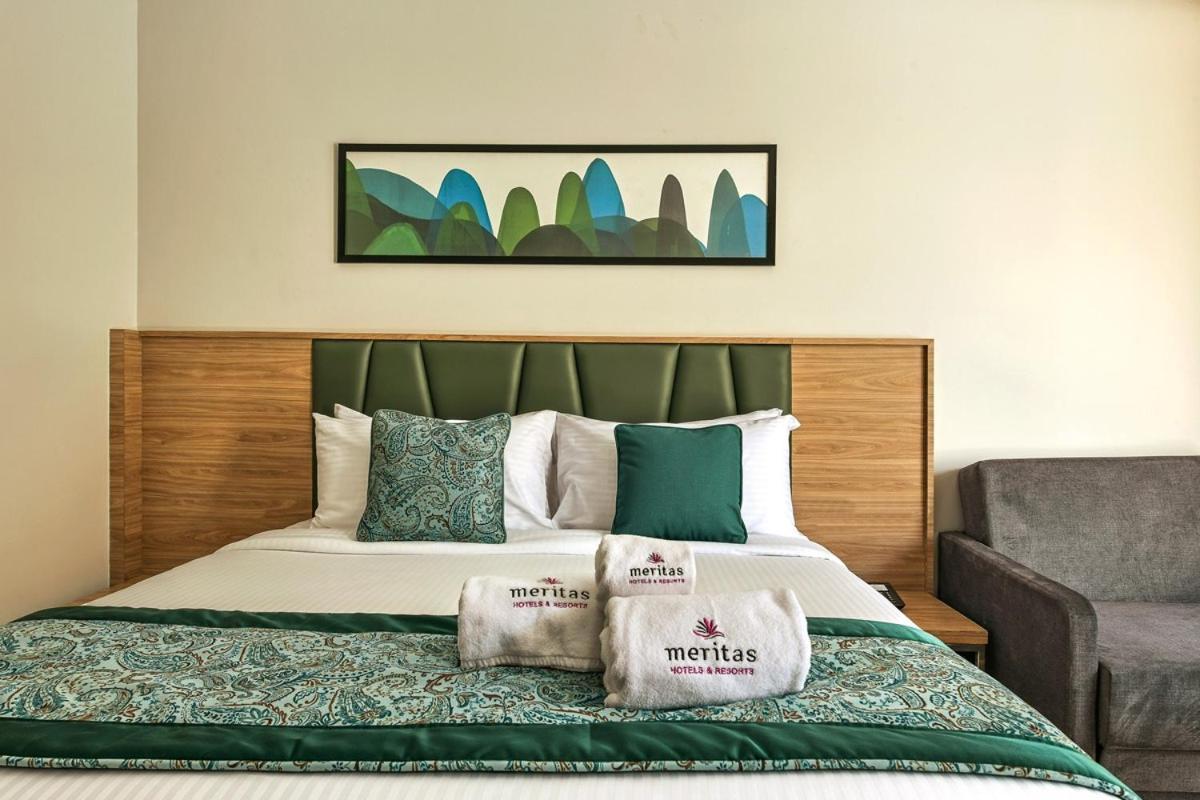 Meritas Aura Resort ロナバラ エクステリア 写真