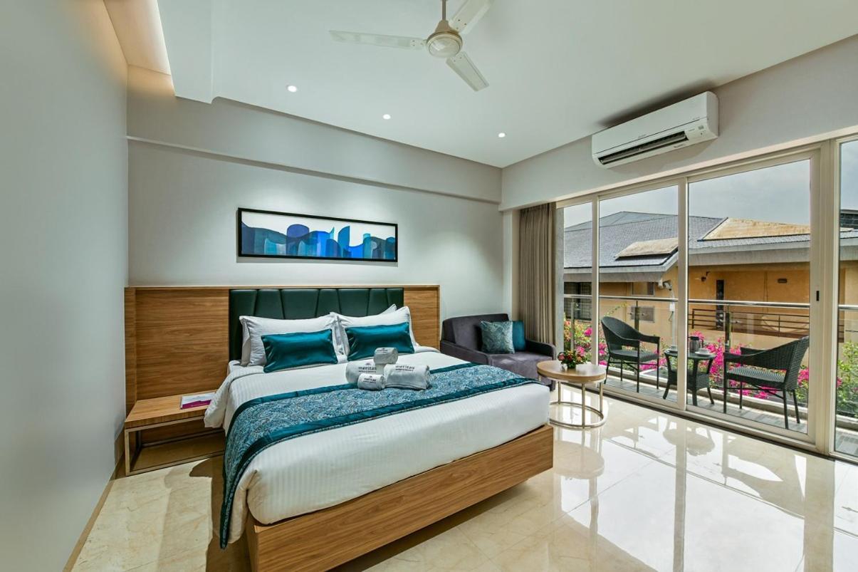 Meritas Aura Resort ロナバラ エクステリア 写真